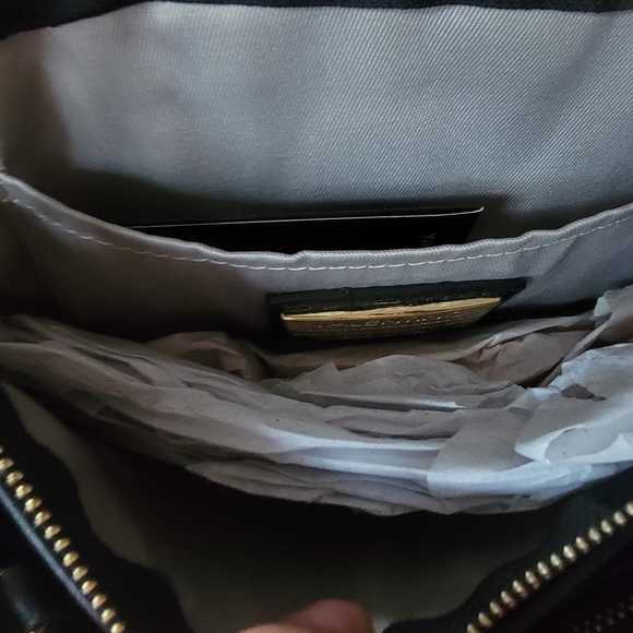 Beautiful  Valentino Spa Soft Leather Crossbody Made in Italy, with dust bag-NWT - Picture 5 of 10